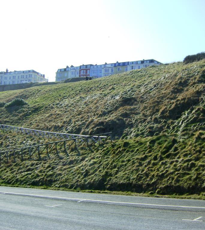 The Wharncliffe Hotel Scarborough Buitenkant foto
