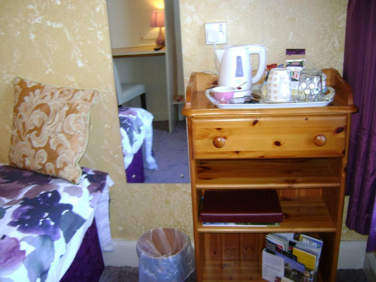 The Wharncliffe Hotel Scarborough Buitenkant foto