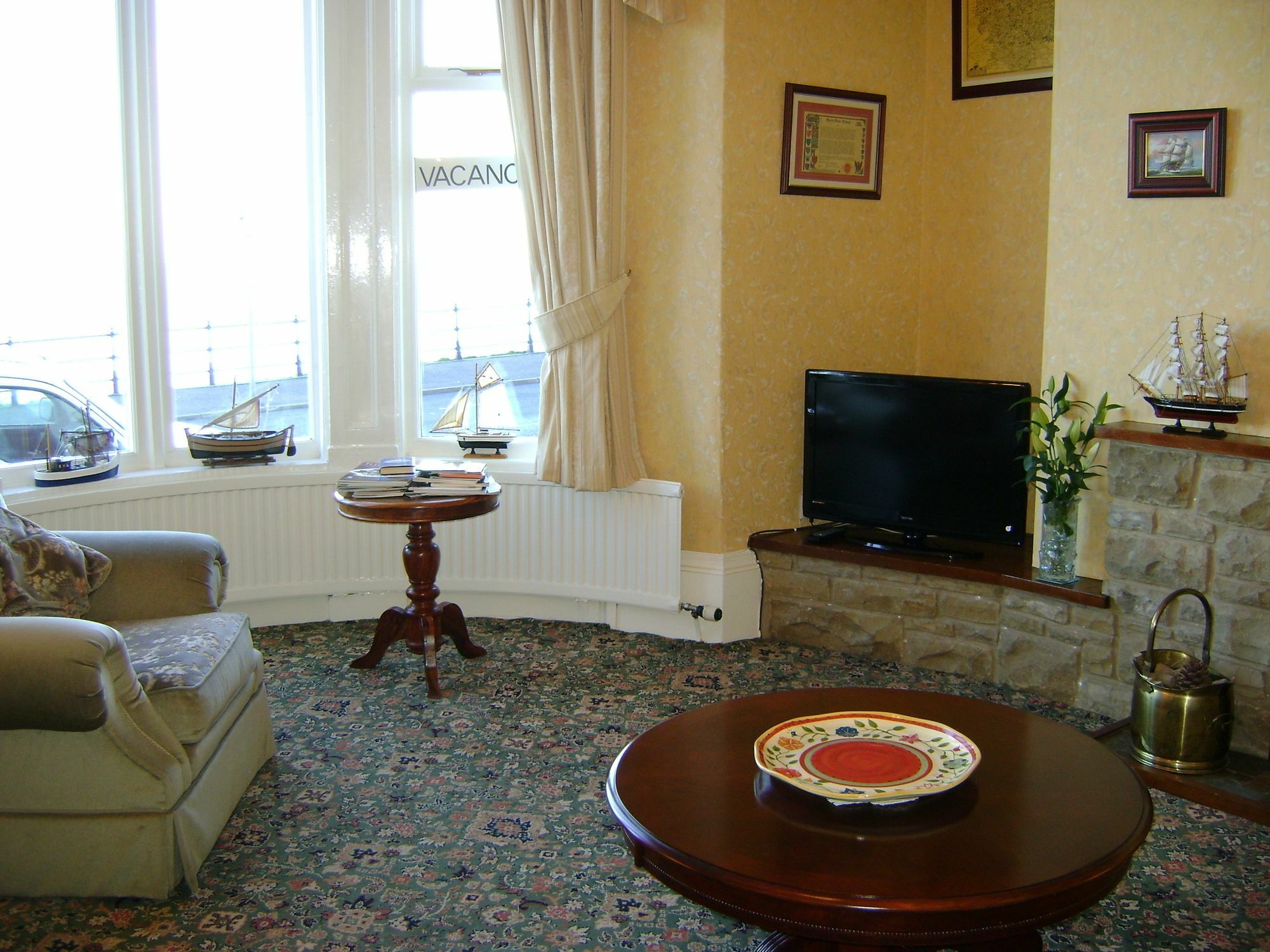 The Wharncliffe Hotel Scarborough Buitenkant foto