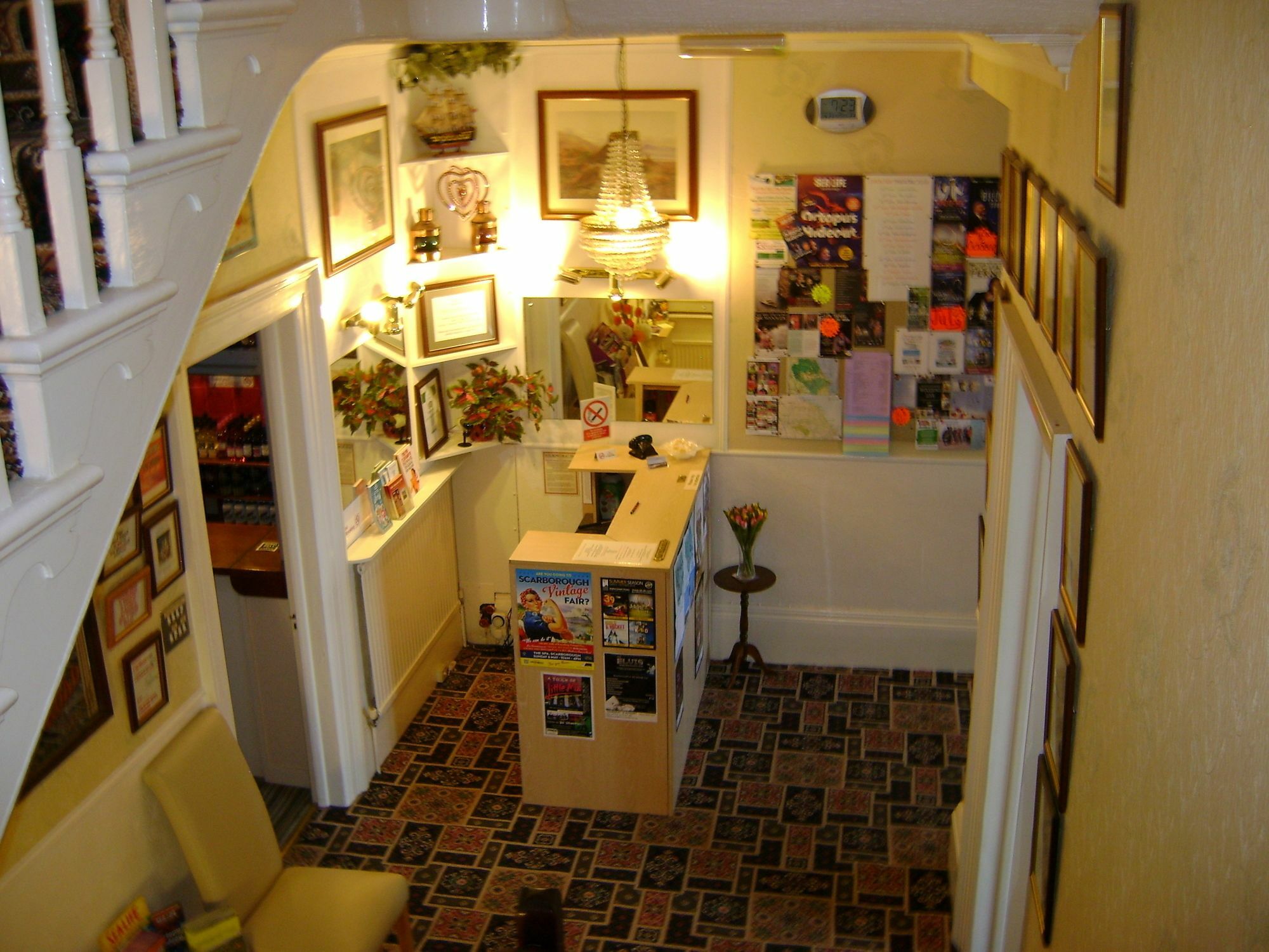 The Wharncliffe Hotel Scarborough Buitenkant foto