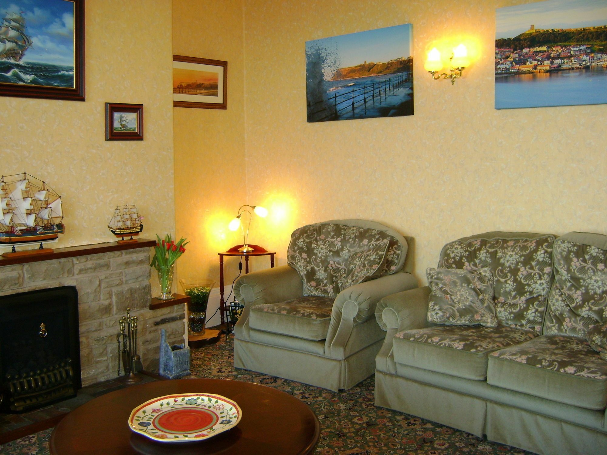 The Wharncliffe Hotel Scarborough Buitenkant foto